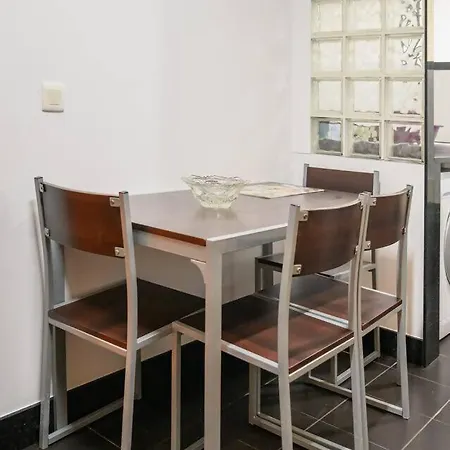 Falcon Flat By Mth *