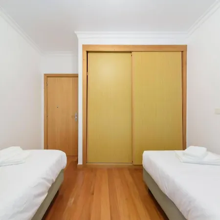 Falcon Flat By Mth Apartman