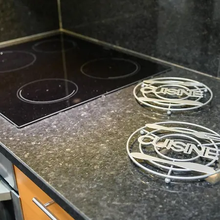 Falcon Flat By Mth * Santa Cruz (Madeira)