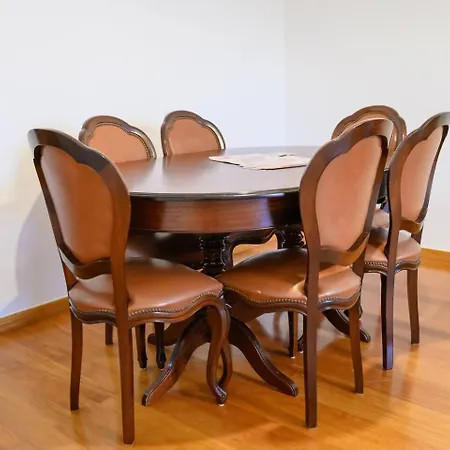 Falcon Flat By Mth Apartment *