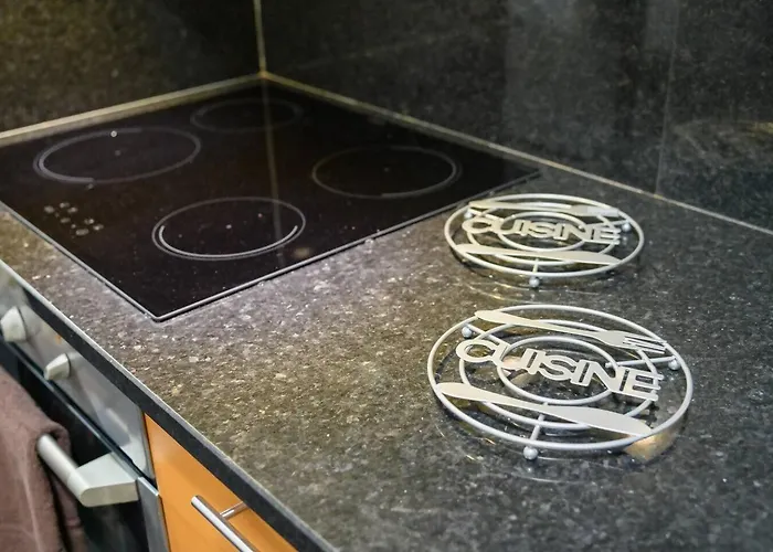 Falcon Flat By Mth * Santa Cruz (Madeira)